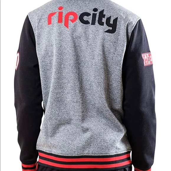 New with Tags Portland Trailblazers NBA men’s Medium varsity hoodie jacket - Picture 3 of 4